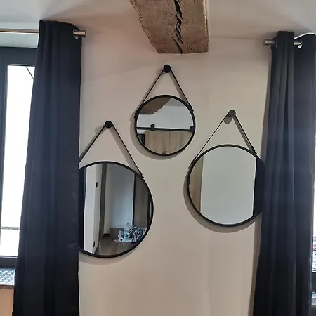 Appartement T2 Pour 4, Proche Versailles, Paris Et La Defense *