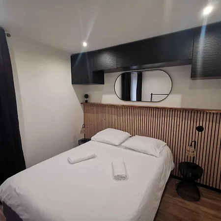 Appartement T2 Pour 4, Proche Versailles, Paris Et La Defense