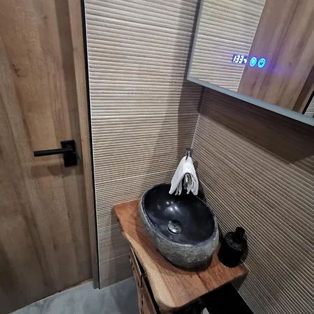 T2 Pour 4, Proche Versailles, Paris Et La Defense Appartement